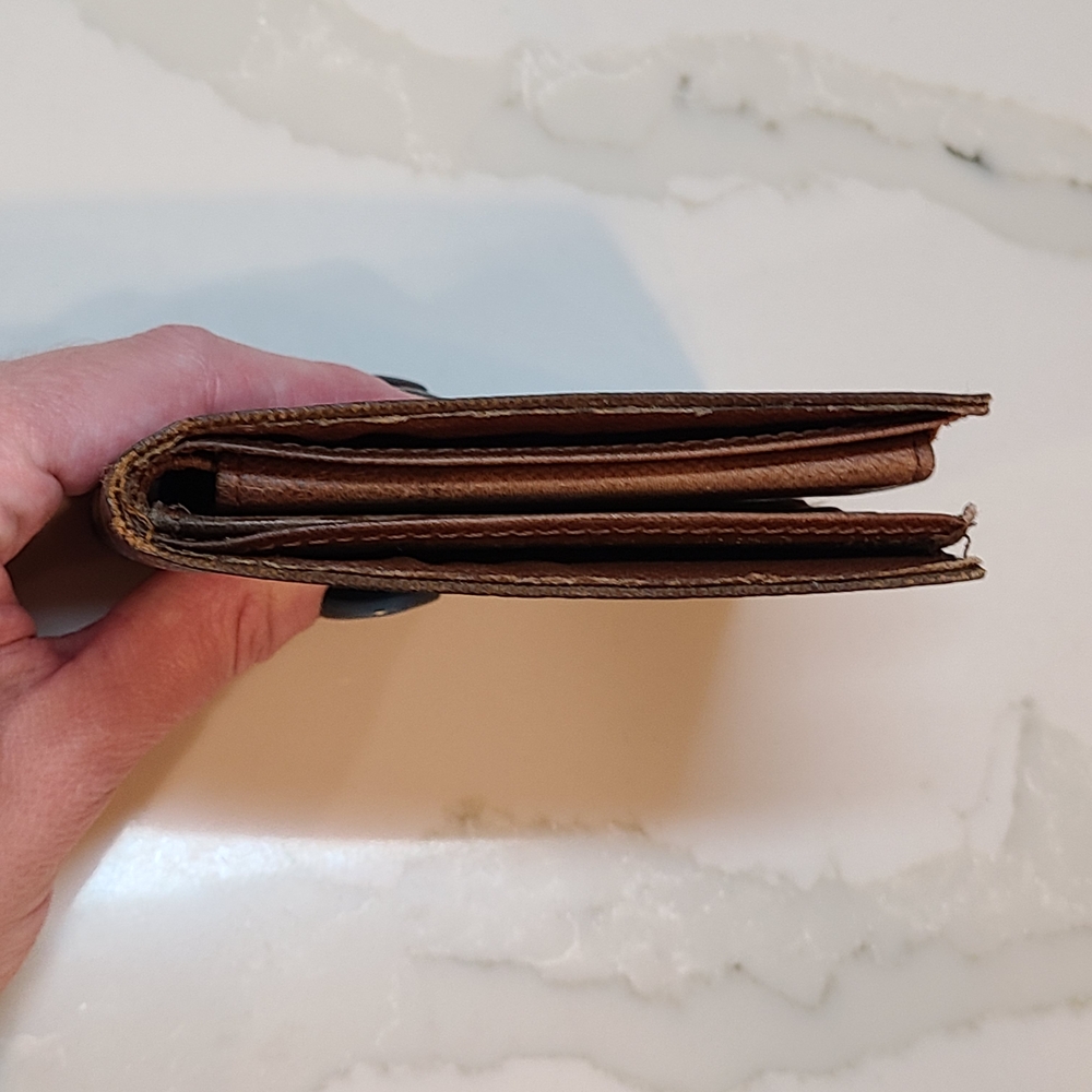 Louis Vuitton Brown and Gold Monogram Wallet Bifold With Coin Purse - Picture 11 of 12